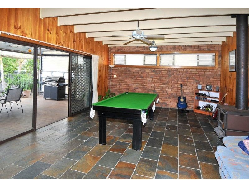 9 Edith Street, Oak Park VIC 3046