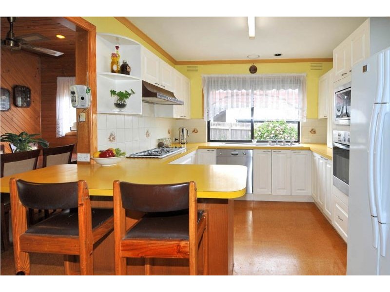 9 Edith Street, Oak Park VIC 3046