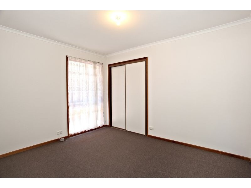 4 Camms Way, Meadow Heights VIC 3048