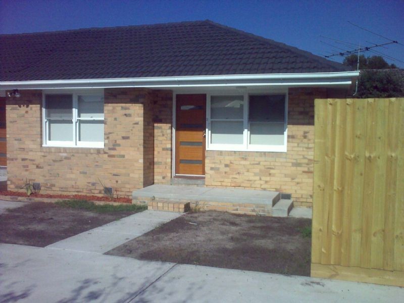 3/8 Waratah Avenue, Tullamarine VIC 3043