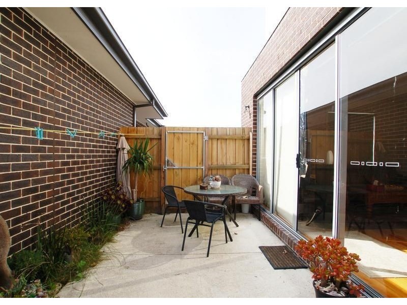 2/48 William Street, Glenroy VIC 3046