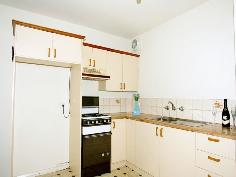 2/11 Currajong Street, Glenroy VIC 3046