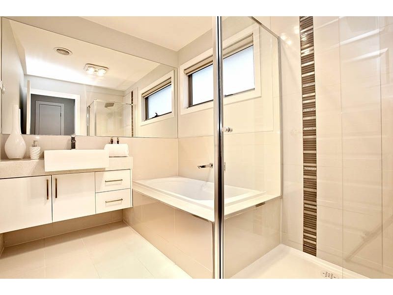 2/30 Langton Street, Glenroy VIC 3046