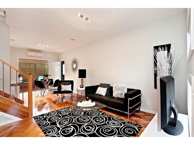 2/30 Langton Street, Glenroy VIC 3046