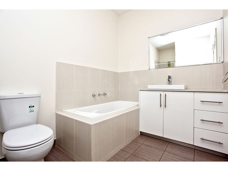 3/2 Shepherd Street, Glenroy VIC 3046