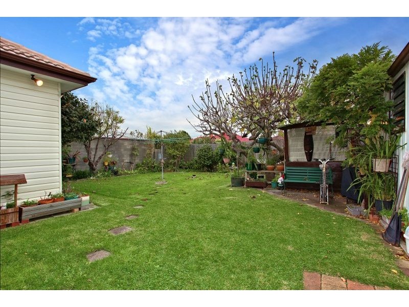 25 Middle Street, Hadfield VIC 3046