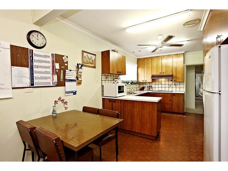 4 Devon Road, Pascoe Vale VIC 3044