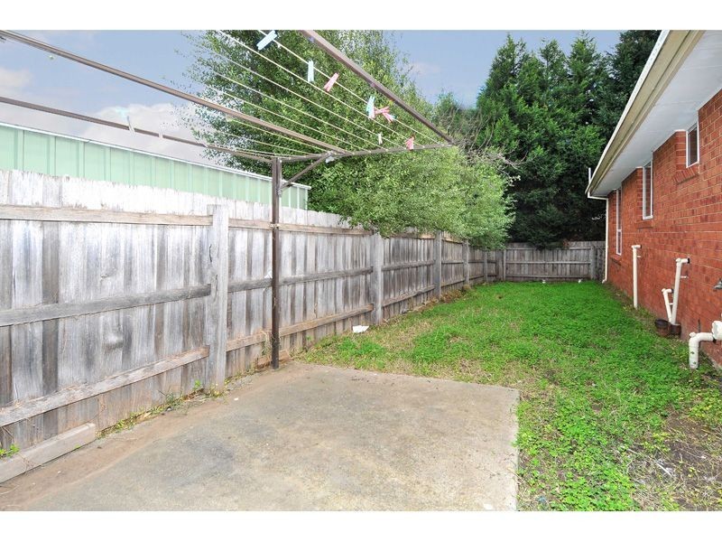 2/6 Care Close, Meadow Heights VIC 3048