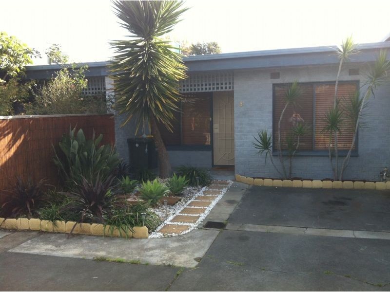 8/59-61 Rhodes Parade, Oak Park VIC 3046