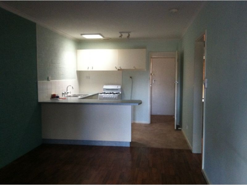 8/59-61 Rhodes Parade, Oak Park VIC 3046