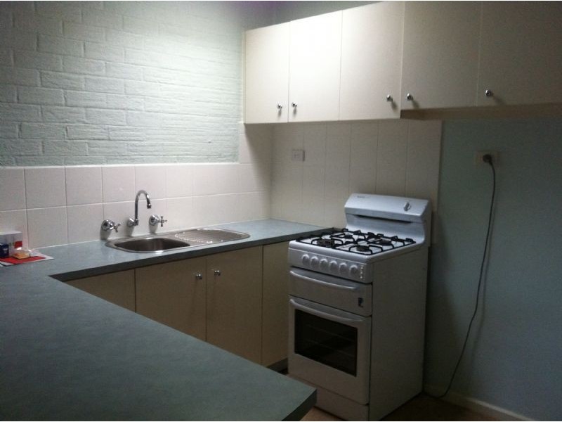8/59-61 Rhodes Parade, Oak Park VIC 3046