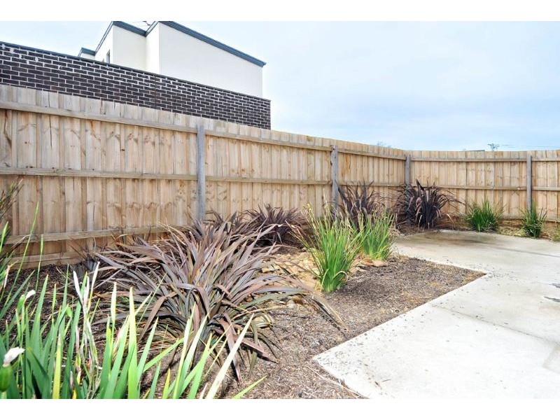 1/48 William Street, Glenroy VIC 3046