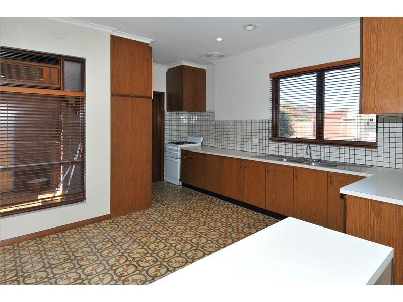 1/2 Wicklow Street, Pascoe Vale VIC 3044