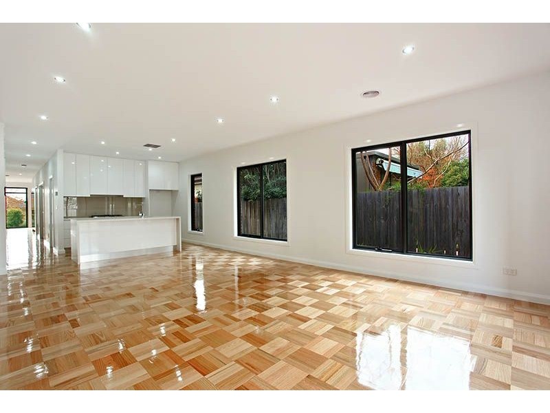 7a Ridge Road, Oak Park VIC 3046