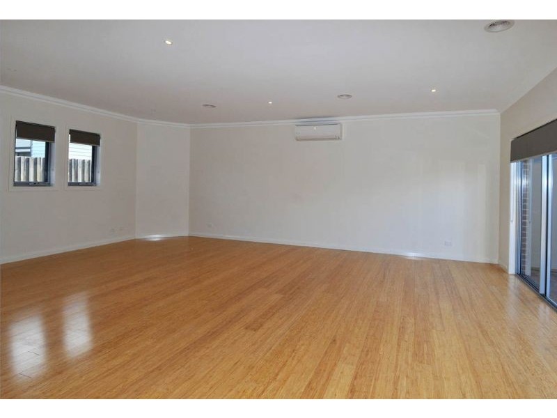 1/30 George Street, Oak Park VIC 3046