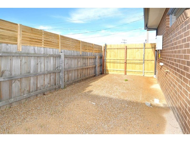 1/30 George Street, Oak Park VIC 3046