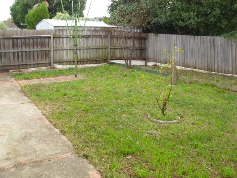11 Lawry Place, Meadow Heights VIC 3048