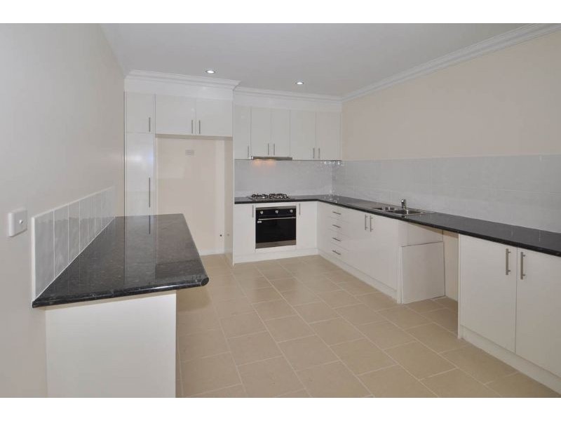 2/88 Widford Street, Glenroy VIC 3046