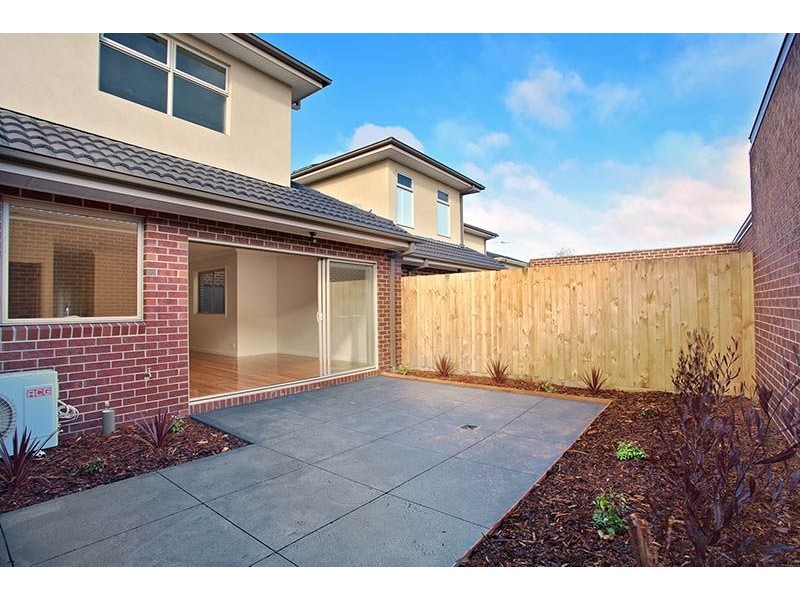 2/42 Gladstone Parade, Glenroy VIC 3046