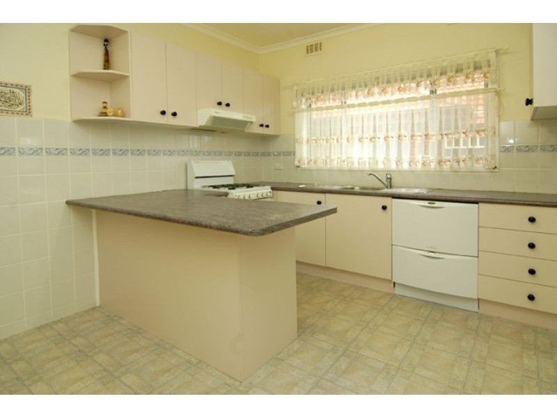 16 William Street, Glenroy VIC 3046