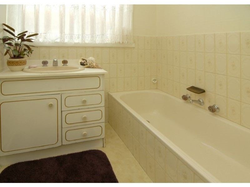 16 William Street, Glenroy VIC 3046