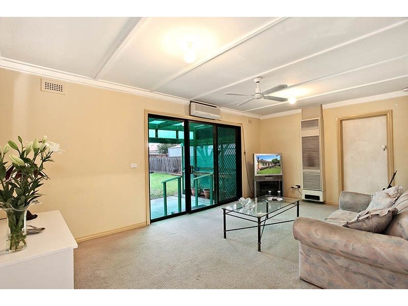 9 Caldwell Street, Glenroy VIC 3046