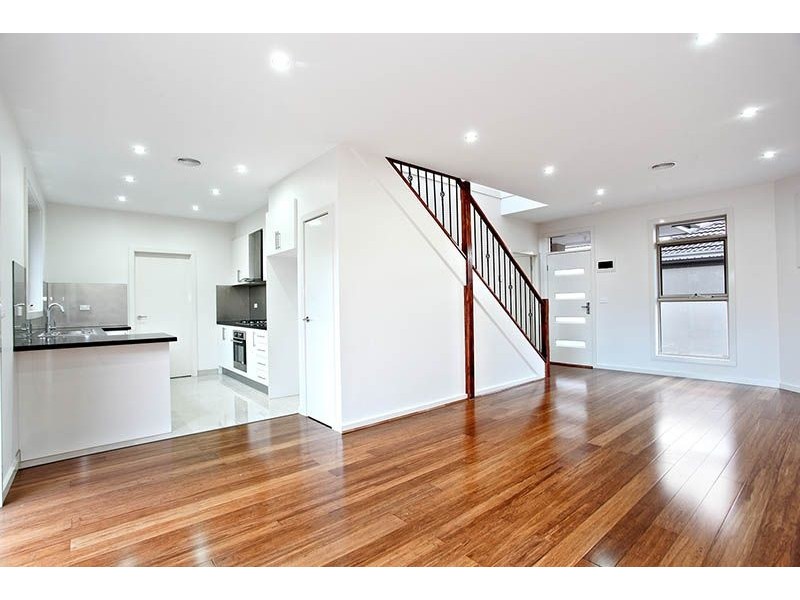 2/50 Leonard Avenue, Glenroy VIC 3046