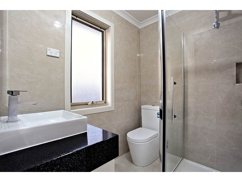 2/50 Leonard Avenue, Glenroy VIC 3046