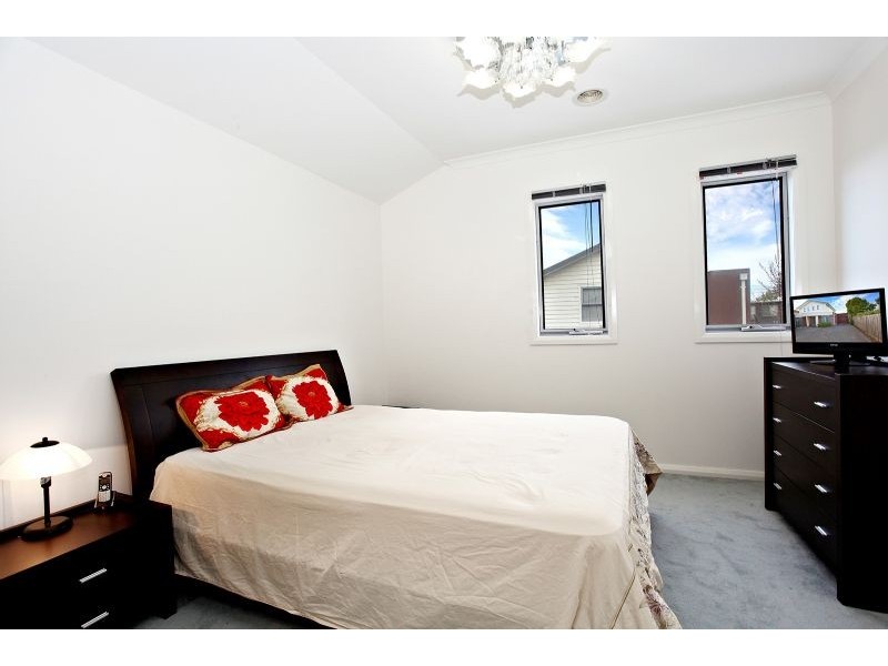 3/2 Sheppard Street, Glenroy VIC 3046