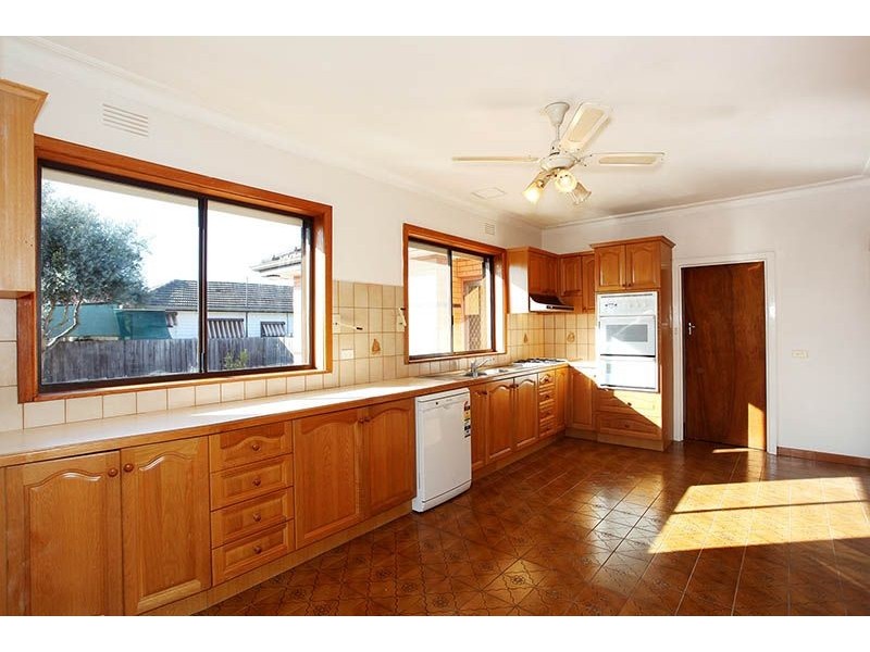 48 Farview Street, Glenroy VIC 3046
