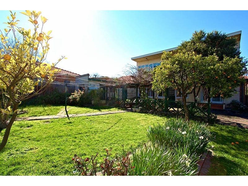 18 Kathryn Street, Fawkner VIC 3060