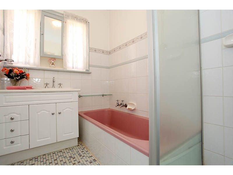 18 Kathryn Street, Fawkner VIC 3060