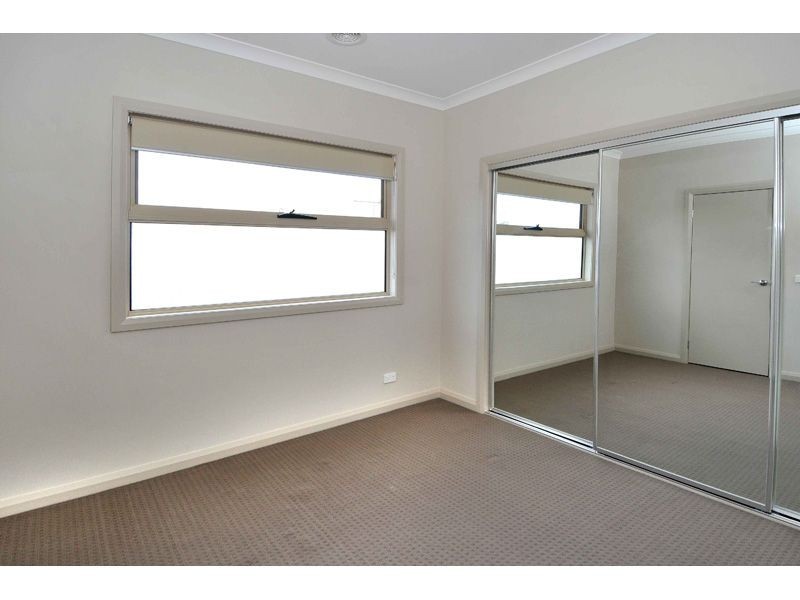 2/114 Hilton Street, Glenroy VIC 3046