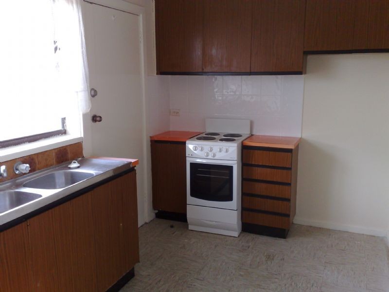 4/18 Wheatsheaf Road, Glenroy VIC 3046