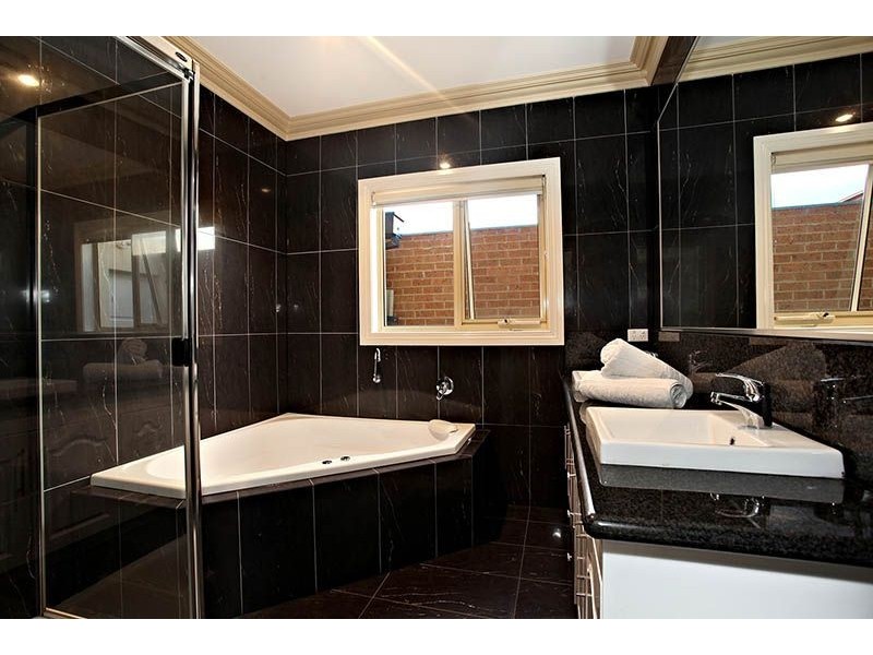 4A Pengana Avenue, Glenroy VIC 3046