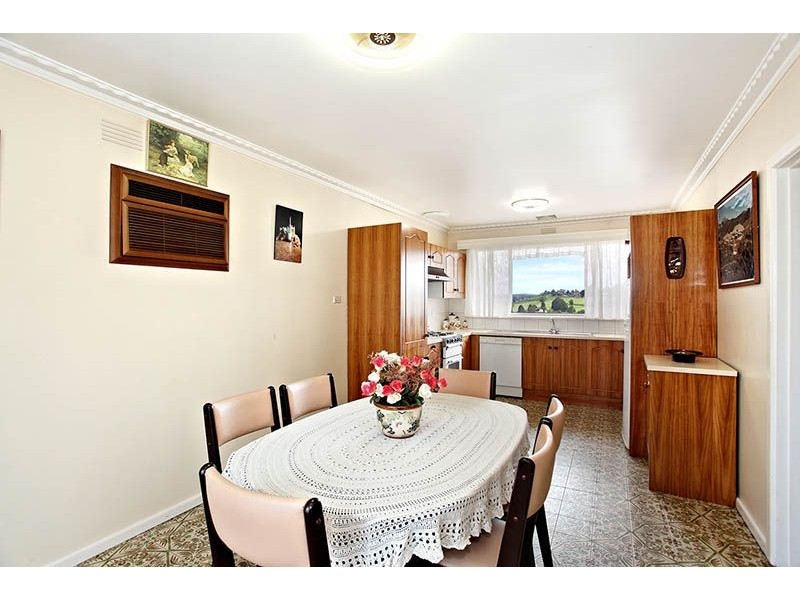 2 Damian Court, Glenroy VIC 3046