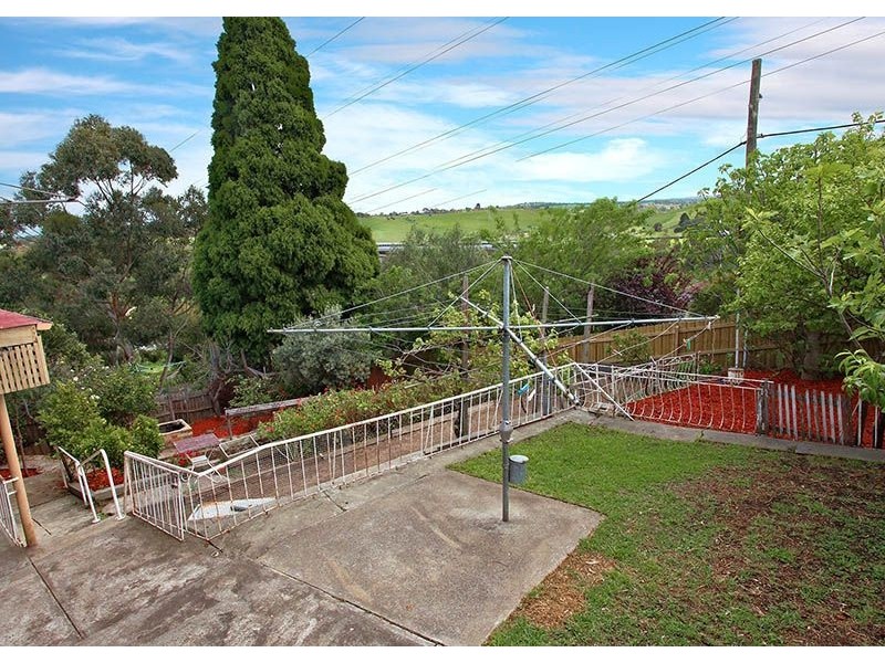 2 Damian Court, Glenroy VIC 3046