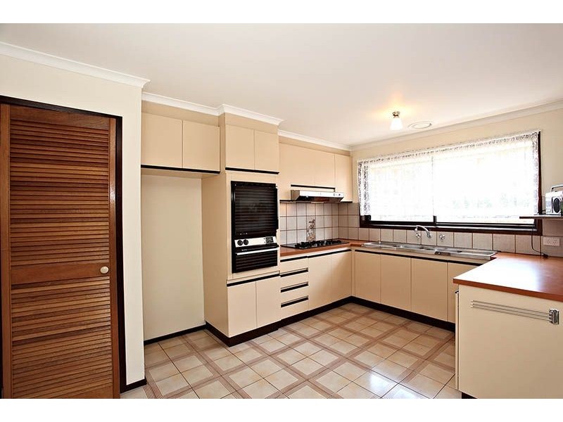 2/81 Station Road, Glenroy VIC 3046