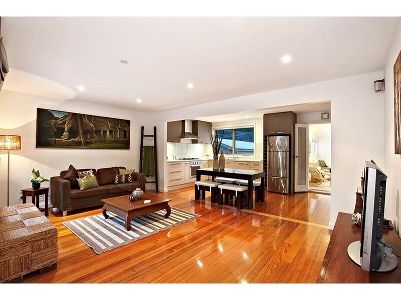 98 Moonee Boulevard, Glenroy VIC 3046