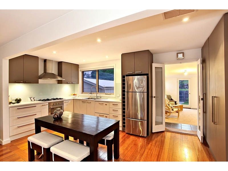 98 Moonee Boulevard, Glenroy VIC 3046