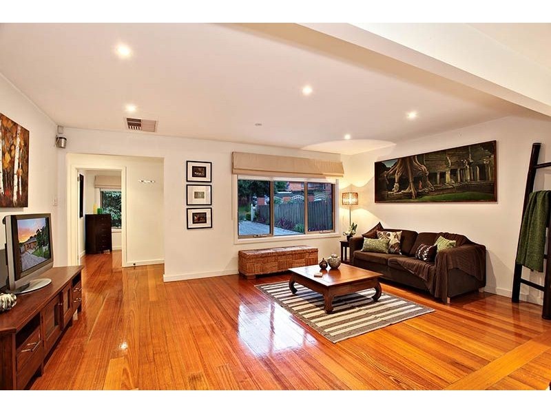 98 Moonee Boulevard, Glenroy VIC 3046