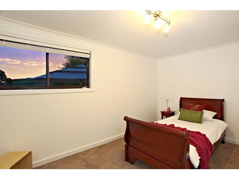 98 Moonee Boulevard, Glenroy VIC 3046