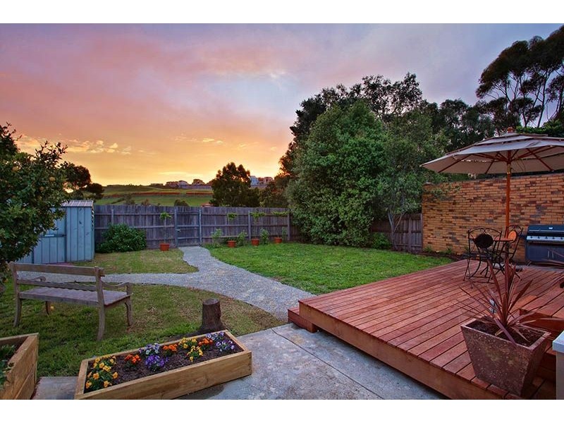 98 Moonee Boulevard, Glenroy VIC 3046