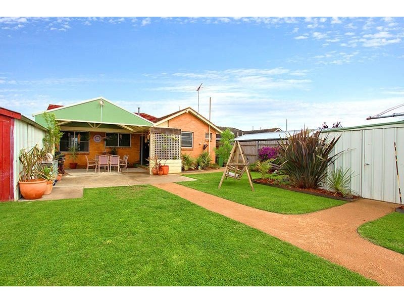 8 Torquay Street, Dallas VIC 3047