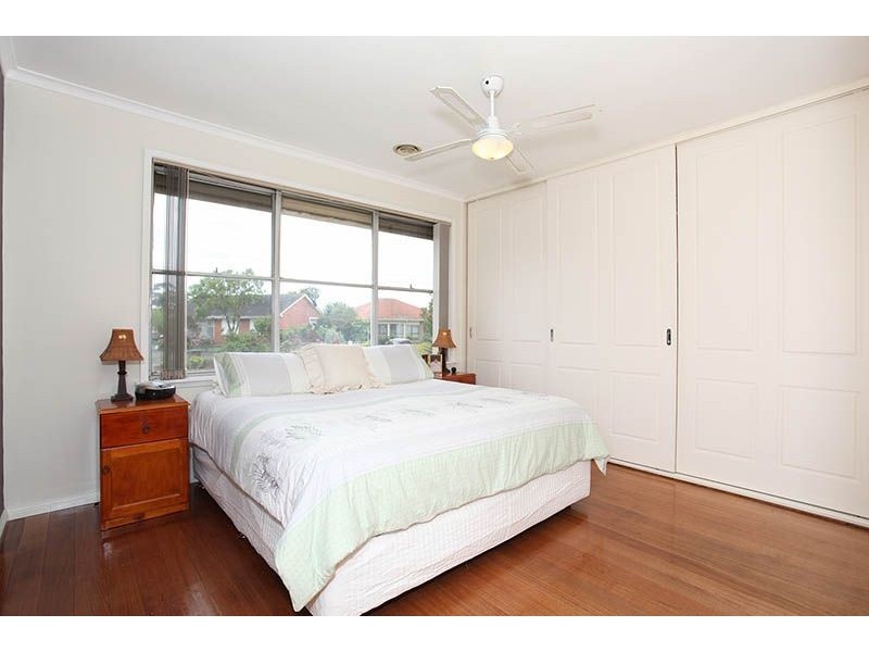 8 Torquay Street, Dallas VIC 3047