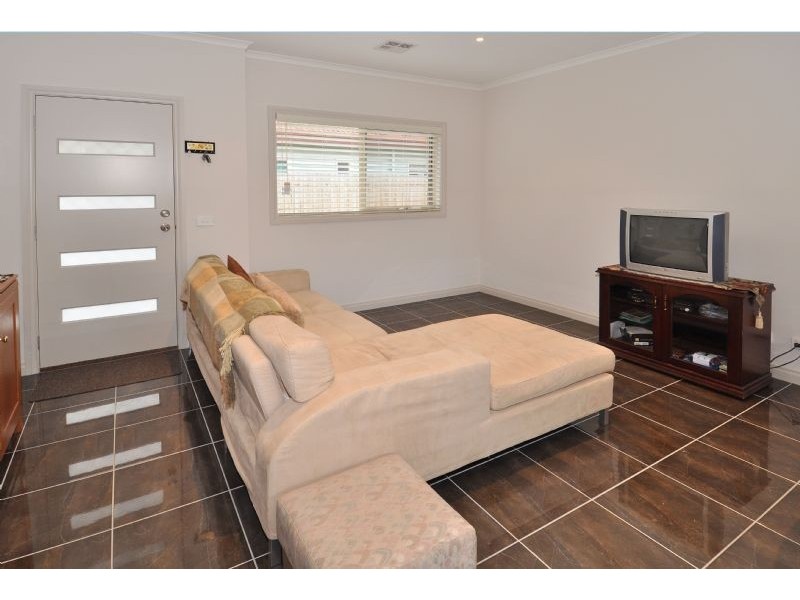 2/78 Isla Avenue, Glenroy VIC 3046