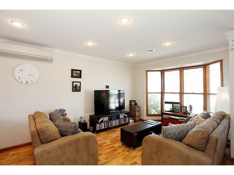 10 Muntz Avenue, Glenroy VIC 3046