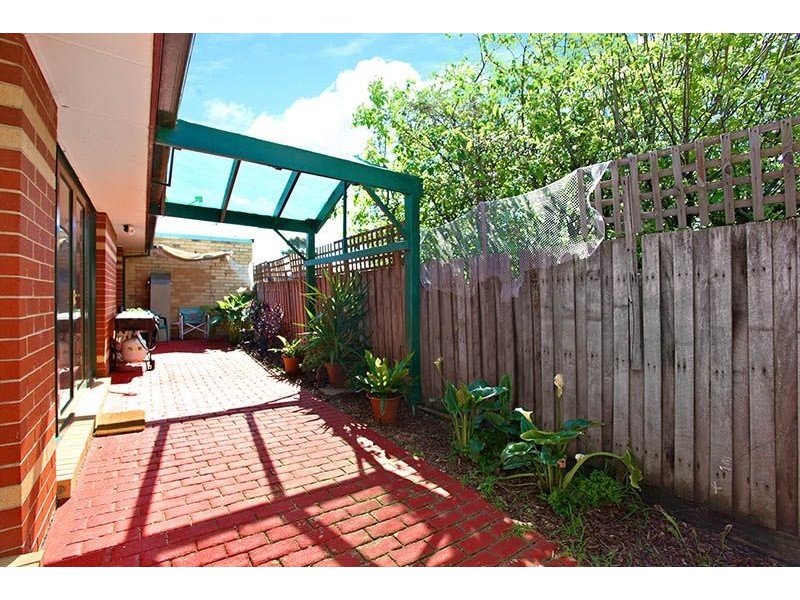 10 Muntz Avenue, Glenroy VIC 3046