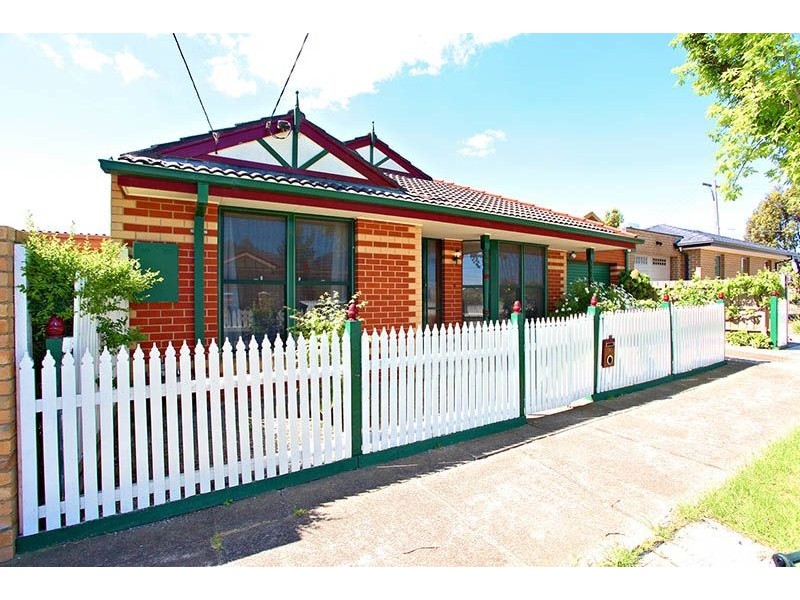 10 Muntz Avenue, Glenroy VIC 3046