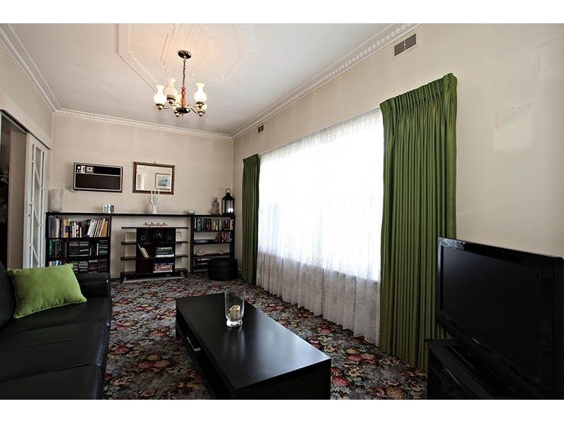 14 Newton Street, Glenroy VIC 3046